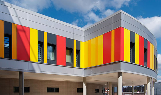 Edificio industriale a struttura in acciaio su misura