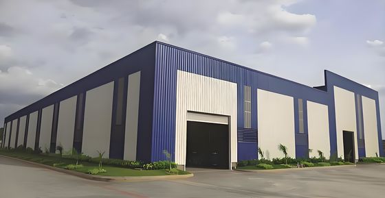 Edificio di magazzino prefabbricato automatizzato in acciaio galvanizzato tipo C o Z con rivestimento murale di tetto in lana di vetro