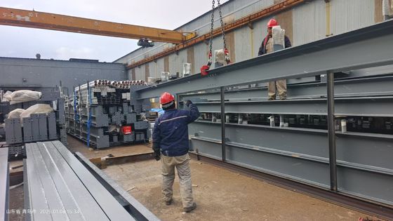 Installazione di un magazzino di acciaio per strutture metalliche Installazione di una struttura in acciaio