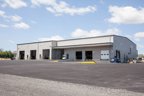 Strutture in acciaio Edifici di costruzione in metallo Laboratorio magazzino prefabbricato Steel 4s Auto Showroom