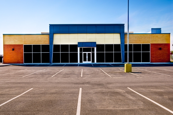 Edifici commerciali con struttura in acciaio facili da installare in Canada, periodo di costruzione breve, officina di riparazione auto, negozio di mobili